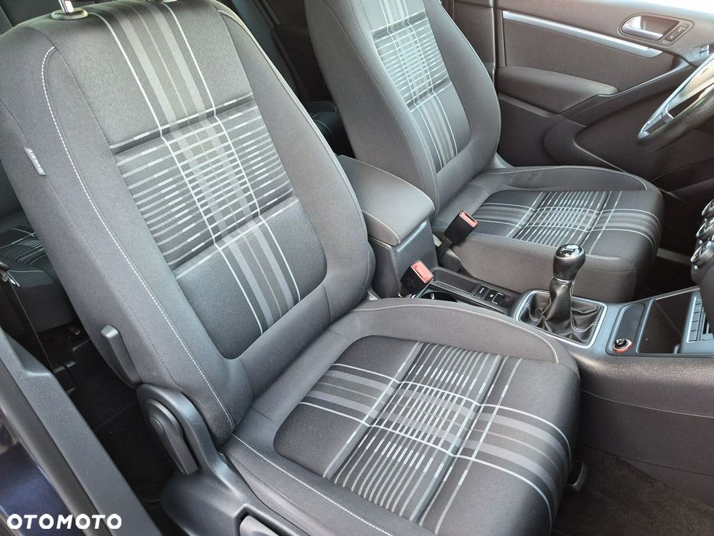 Volkswagen Tiguan - 22