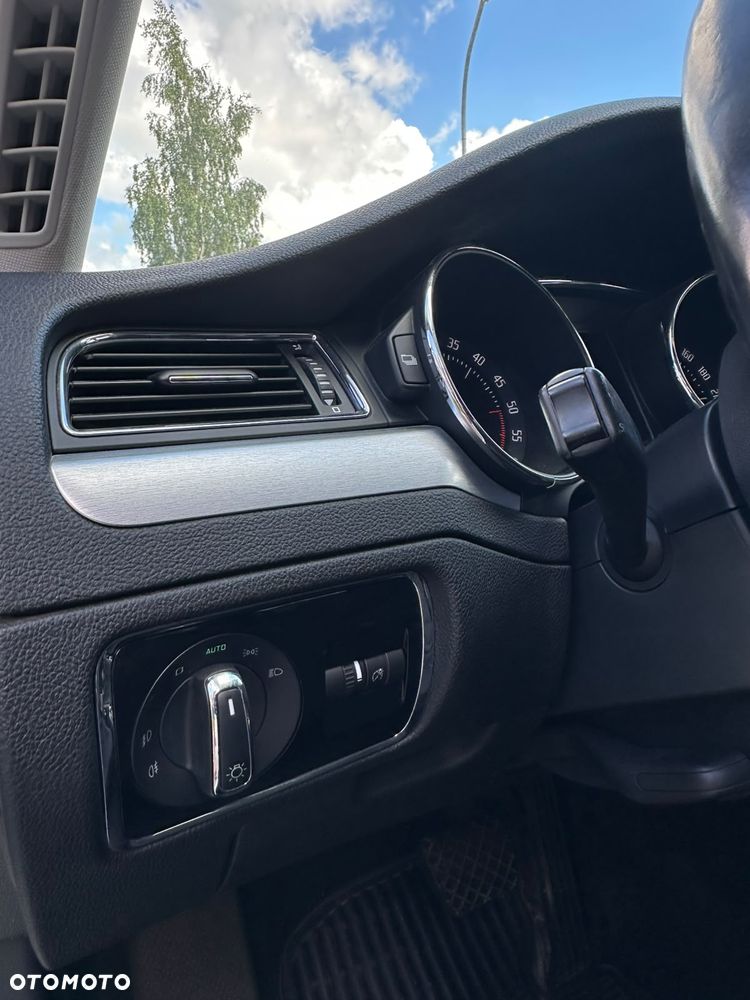 Skoda Superb 2.0 TDI 4x4 Business DSG - 15