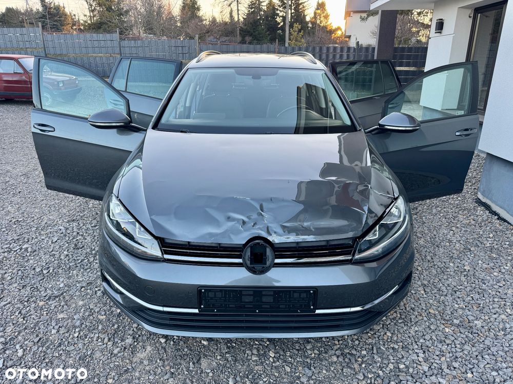 Volkswagen Golf - 11