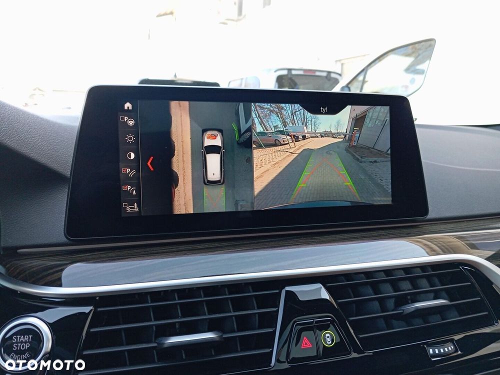 BMW Seria 5 520d Sport Line - 17