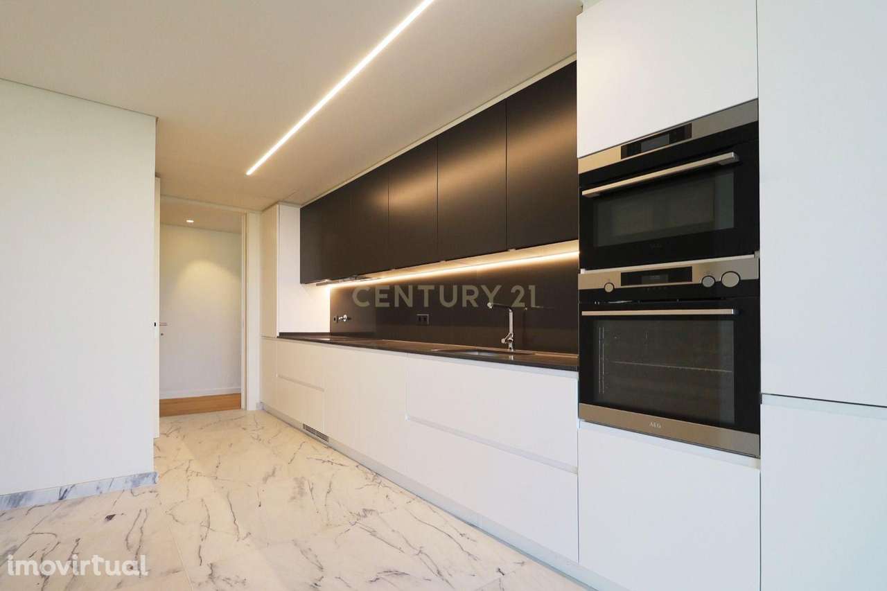 Apartamento de Luxo T2 no Infinity Tower em Campolide - Grande imagem: 3/22