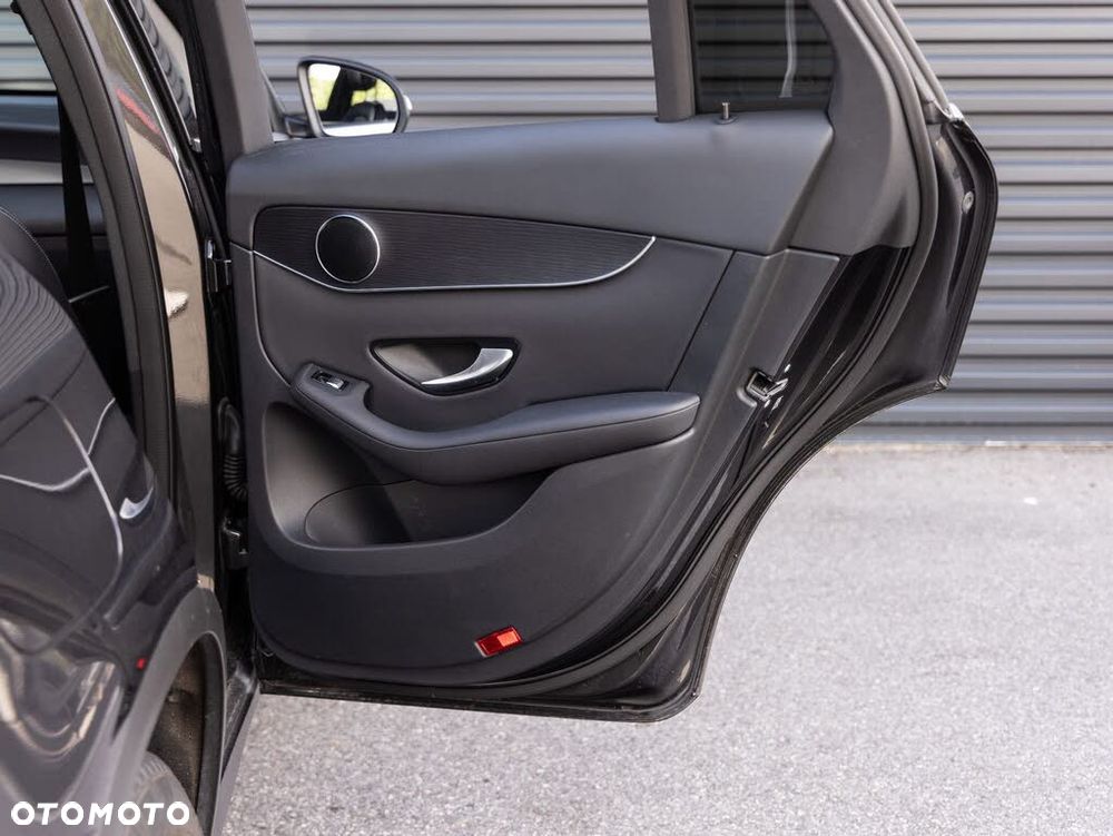 Mercedes-Benz GLC 300 4Matic 9G-TRONIC - 10