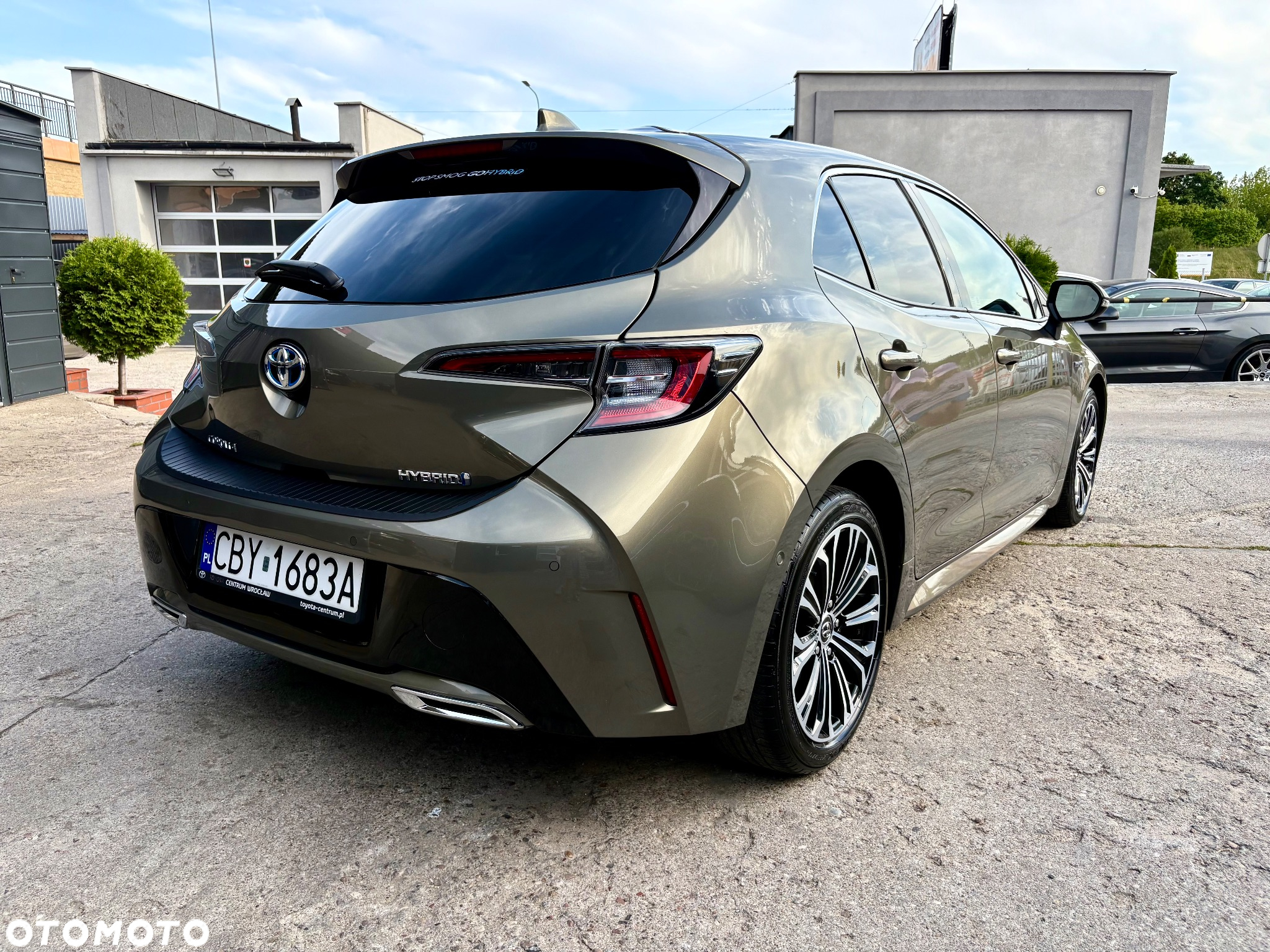 Toyota Corolla 2.0 Hybrid Executive - 7