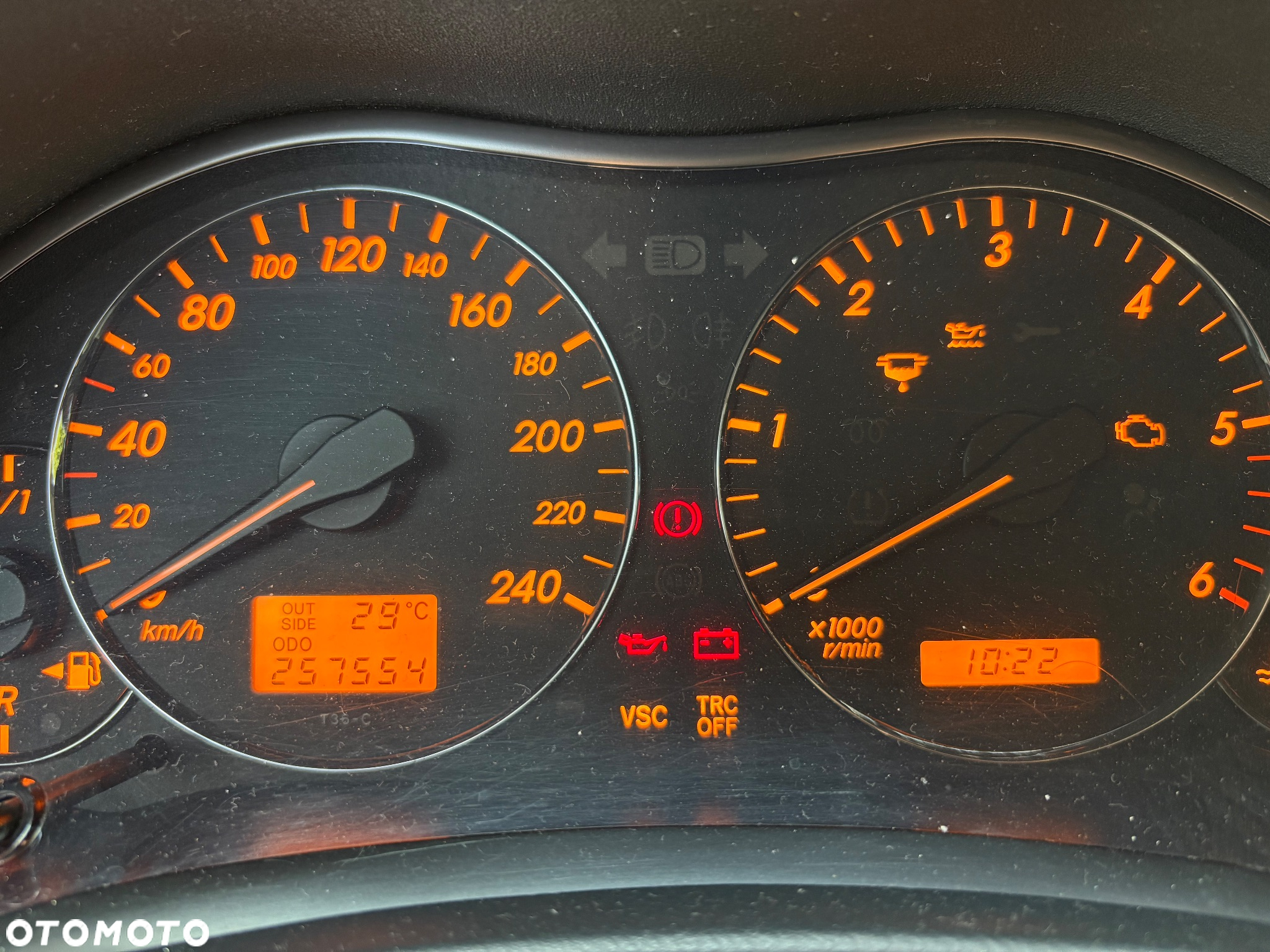 Toyota Avensis - 25