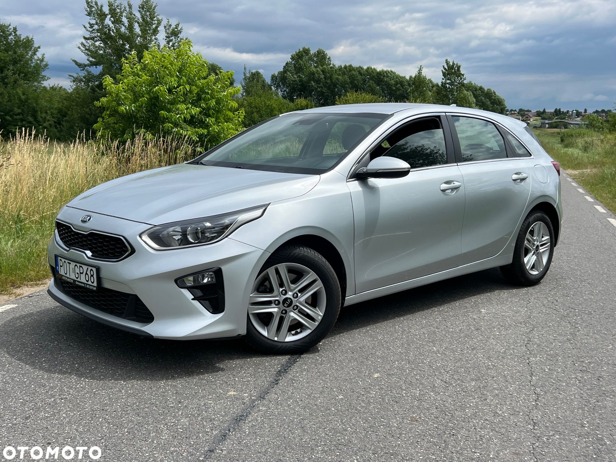 Kia Ceed 1.6 CRDi SCR L Business Line Plus - 1