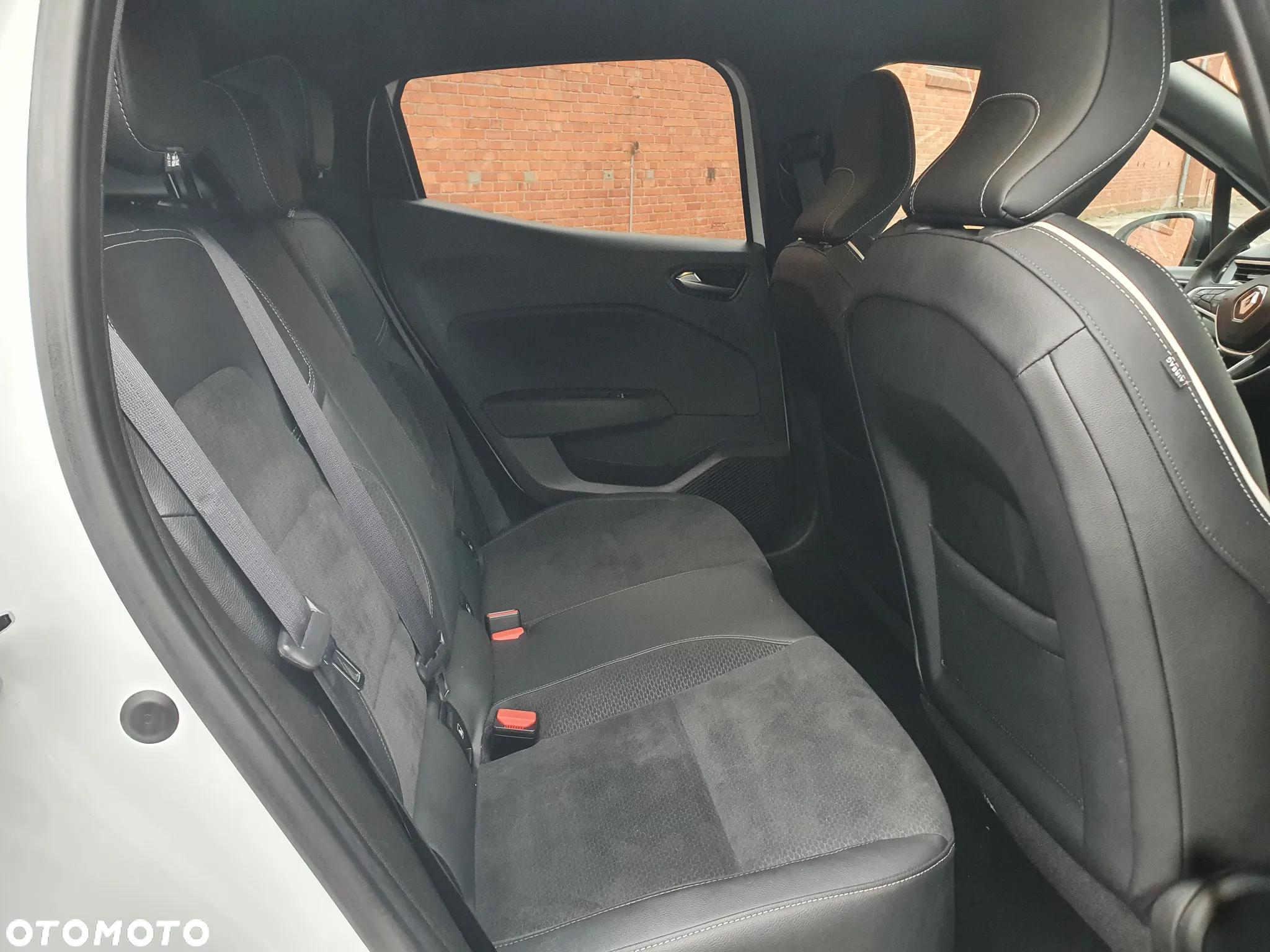 Renault Clio TCe 90 X-tronic EVOLUTION - 12