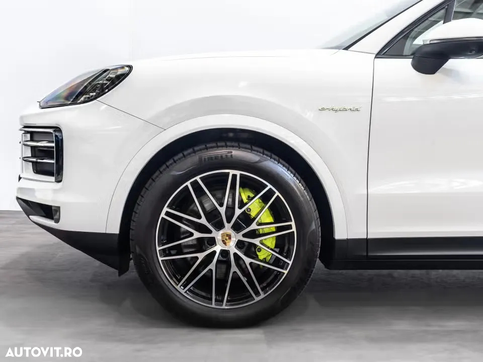Porsche Cayenne - 6