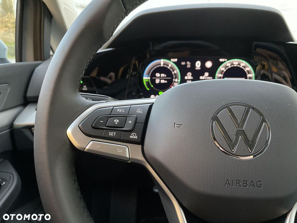 Volkswagen Golf - 14