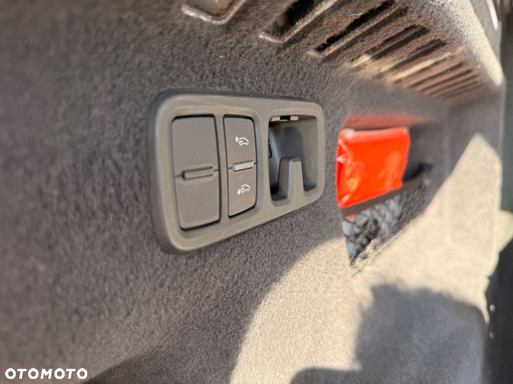 Audi Q8 55 TFSI mHEV Quattro Tiptronic - 23