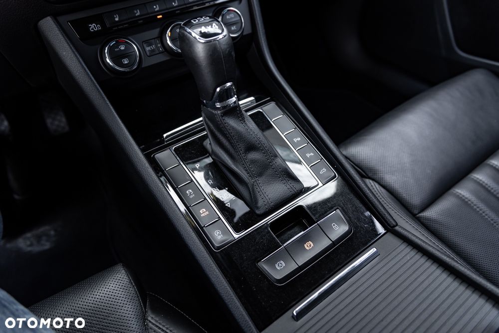 Skoda Superb 2.0 TDI 4x4 L&K DSG - 36
