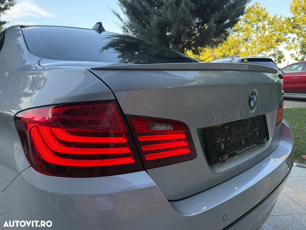 BMW Seria 5 520d AT - 28