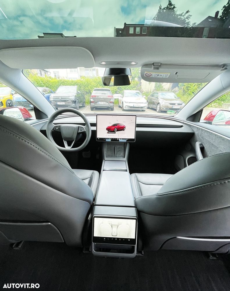 Tesla Model 3 - 6