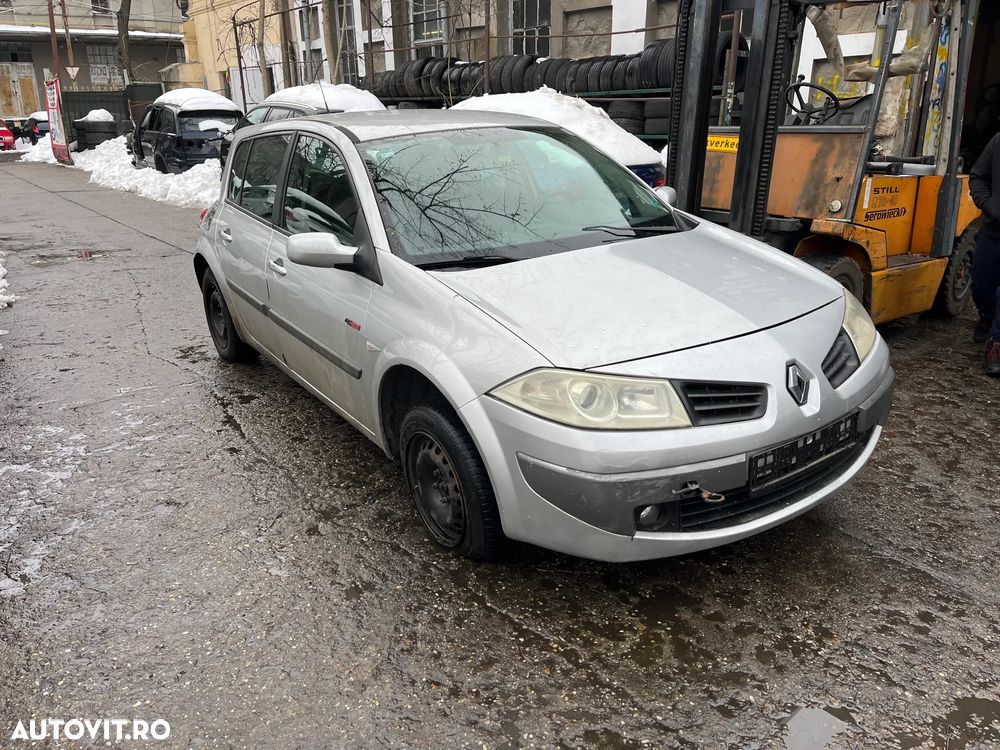 Dezmembrez Renault Megane II facelift gri argintiu 1,6 16v 2007 - 9