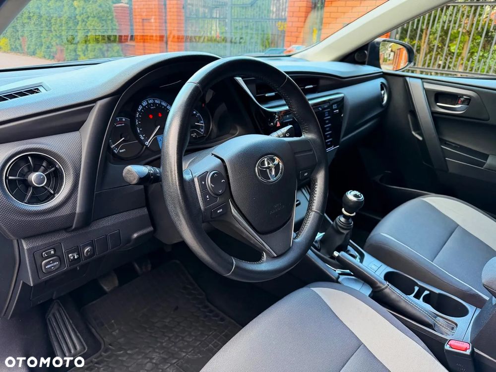 Toyota Auris 1.33 VVT-i Comfort - 15