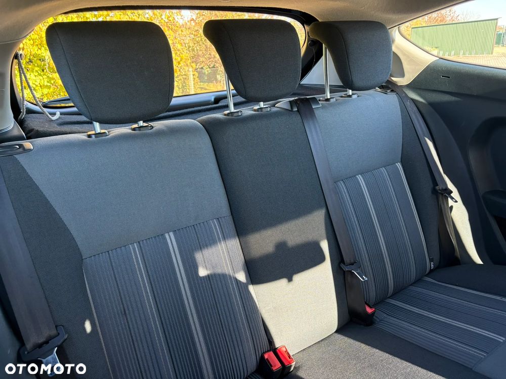 Ford Fiesta 1.25 Ambiente EU5 - 11