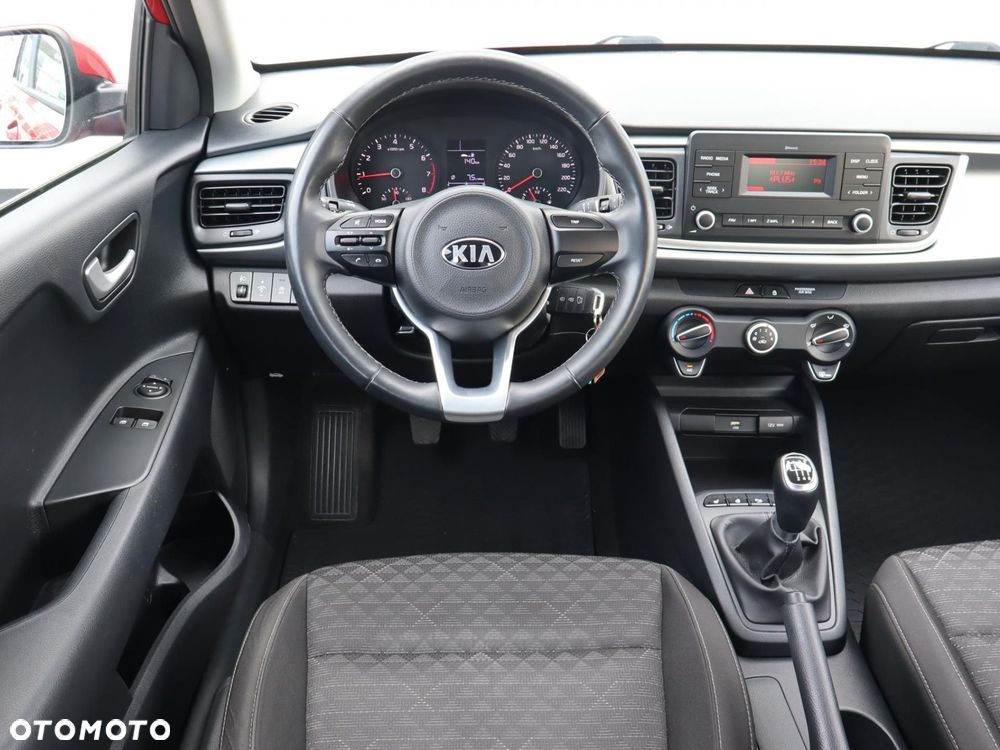 Kia Rio - 10