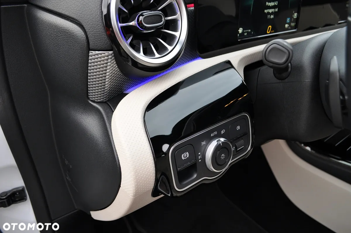 Mercedes-Benz Klasa A 250 e PHEV Progressive 8G-DCT - 26