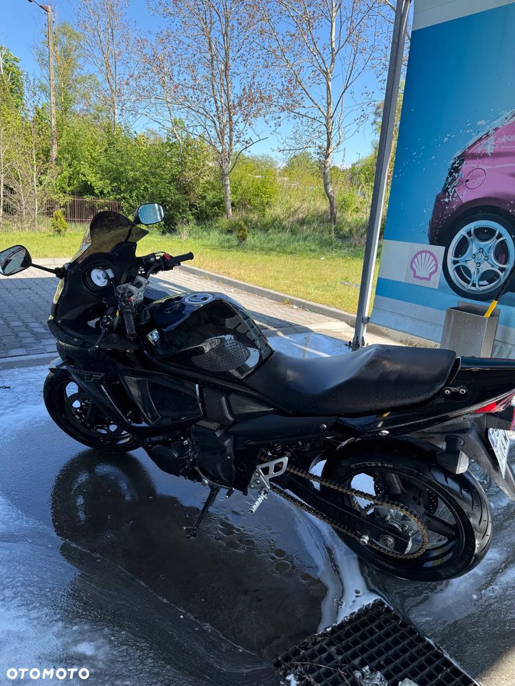 Suzuki GSX - 2