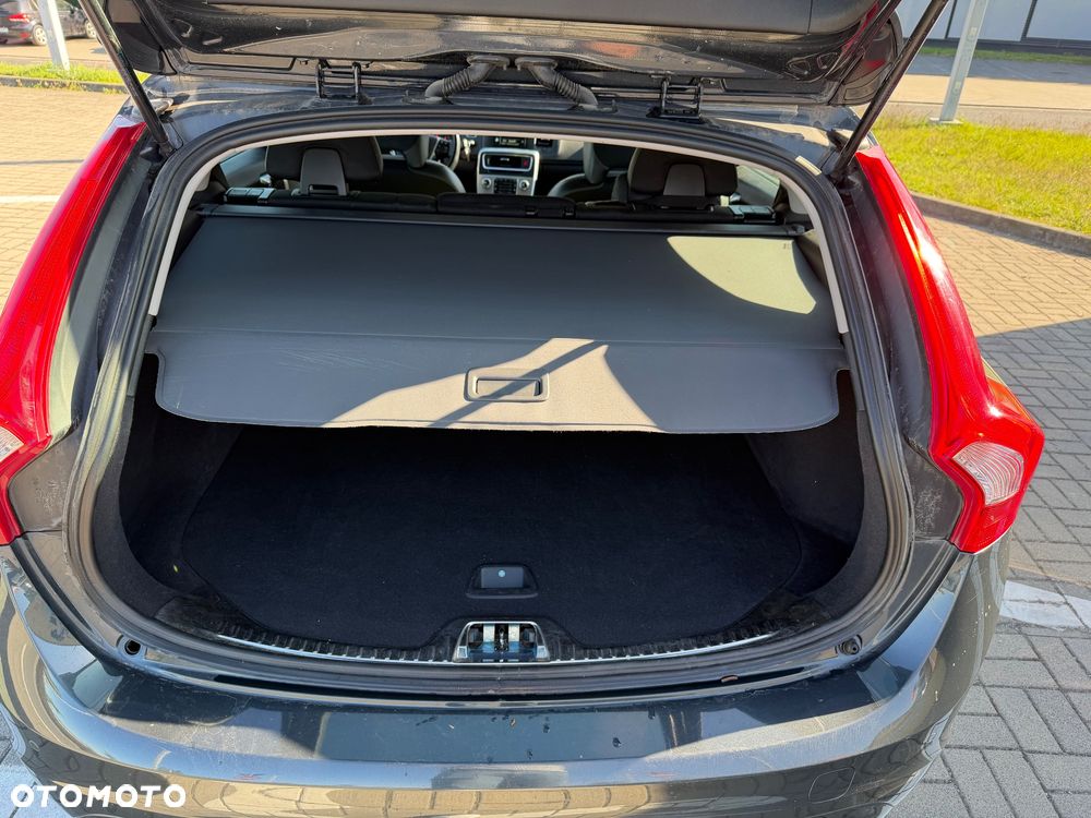 Volvo V60 D3 Kinetic - 37