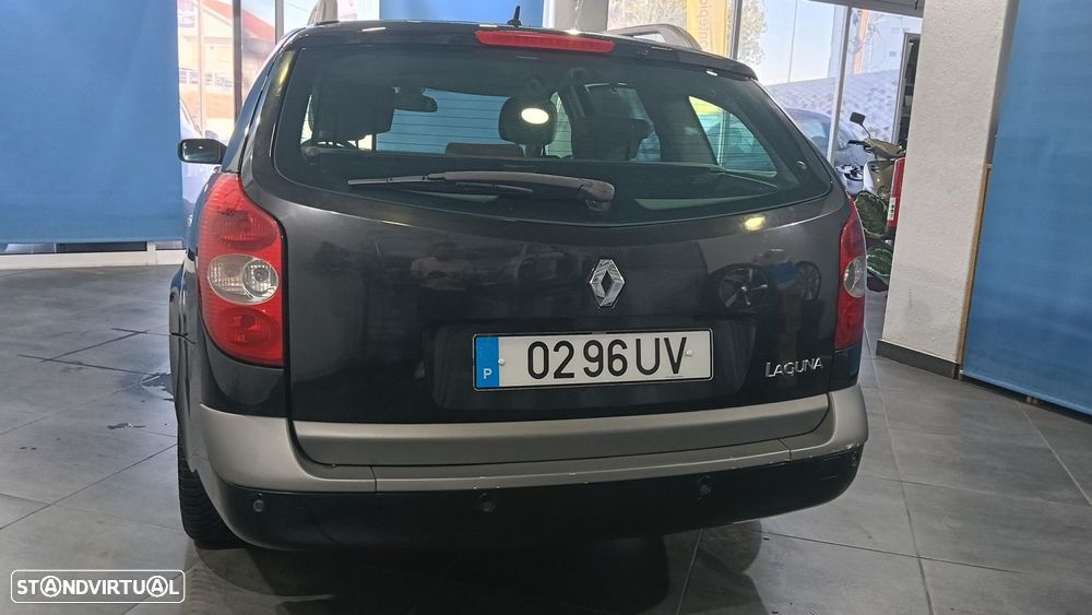 Renault Laguna Break 1.6 Privilège - 4