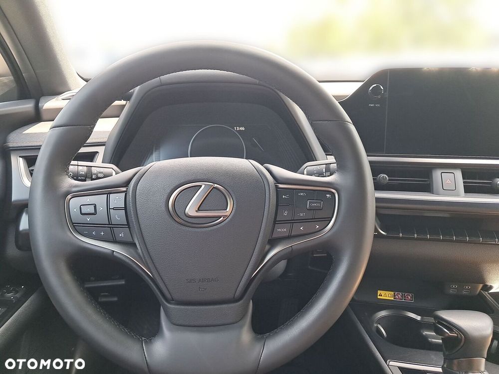 Lexus UX - 16