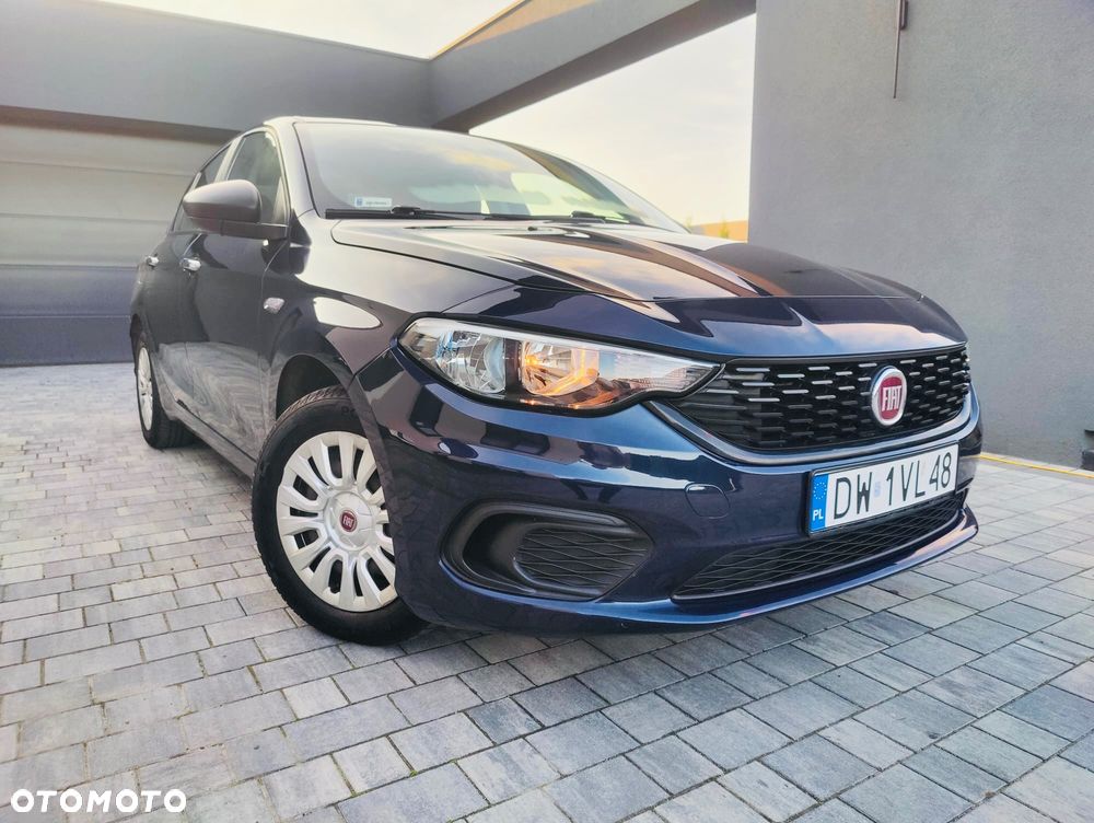 Fiat Tipo Sedan 15-20 - 1