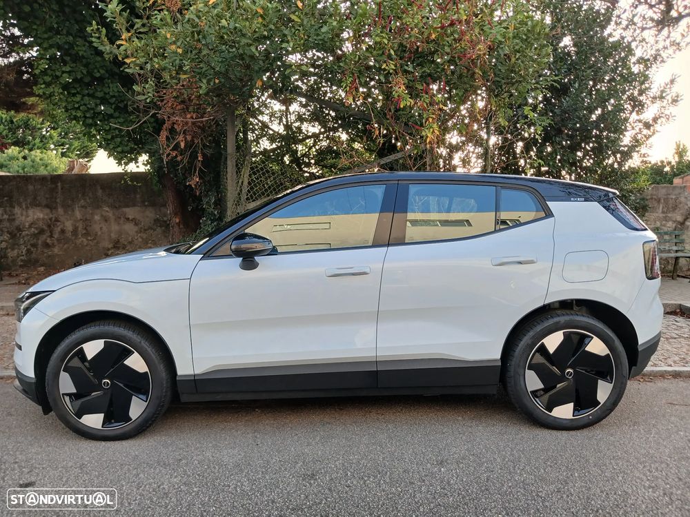 Volvo EX30 69 kWh Single Motor Extended Range Plus - 3