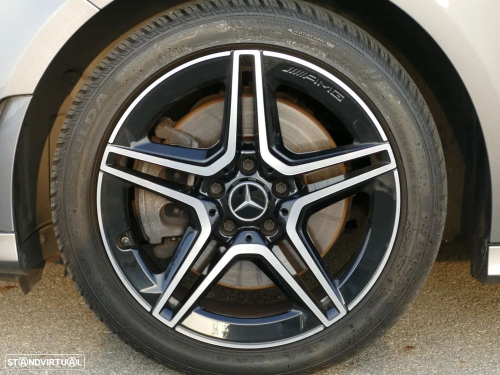 Mercedes-Benz A 250 Limousine e AMG Line - 5