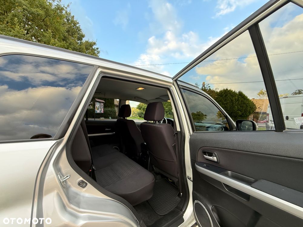 Suzuki Grand Vitara 2.4 Elegance EU5 - 23