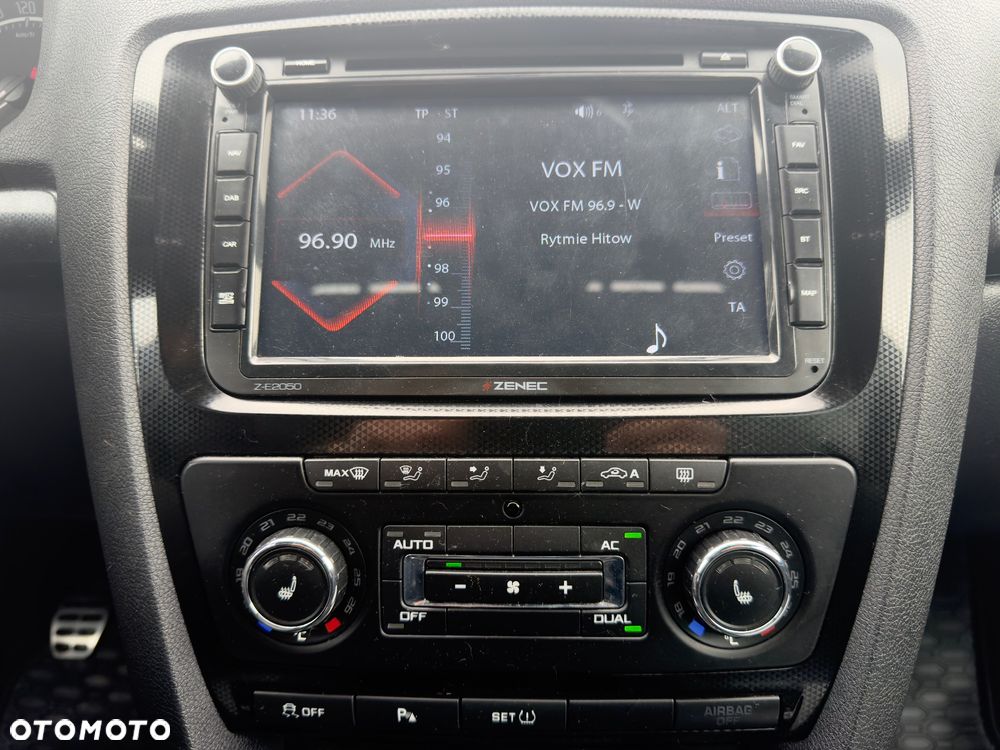 Skoda Octavia 2.0 TSI RS - 26
