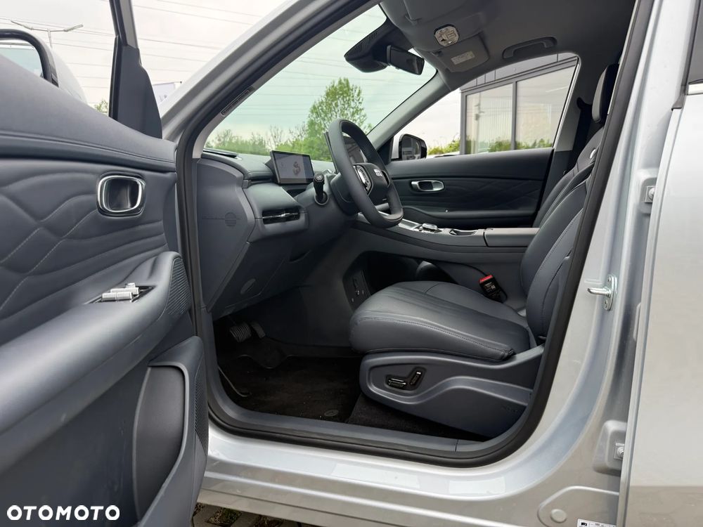 Geely Starray EM-i 1.5 PHEV Pro - 10