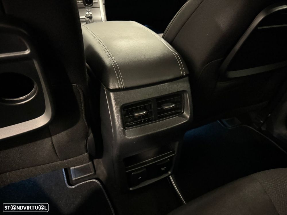 Ford S-Max 2.0 TDCi Titanium - 33