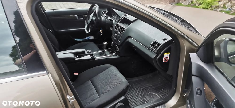 Mercedes-Benz Klasa C 220 CDI DPF Classic - 9