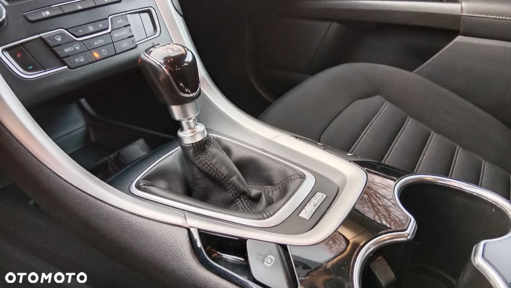 Ford Mondeo - 22