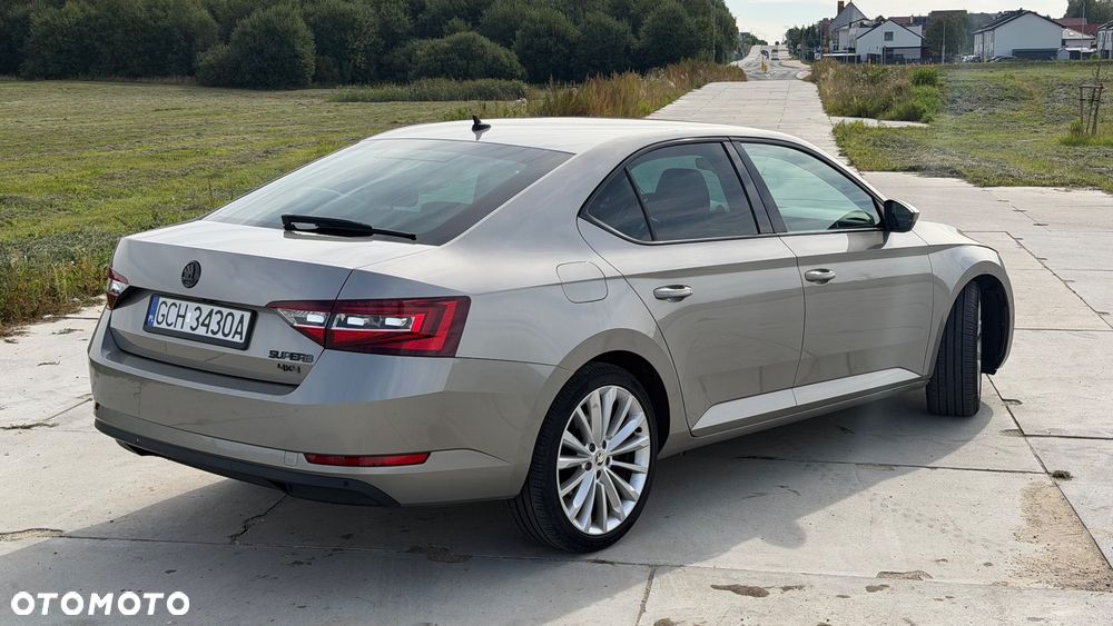 Skoda Superb 2.0 TDI 4x4 Style DSG - 4