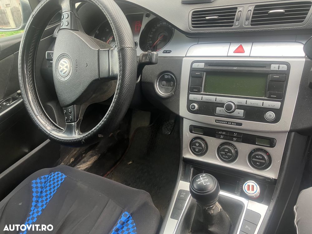 Volkswagen Passat 1.9 TDI Comfortline - 2