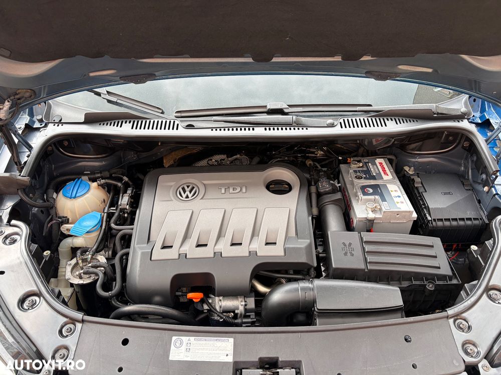 Volkswagen Touran 1.6 TDI DPF BlueMotion Technology STYLE - 13