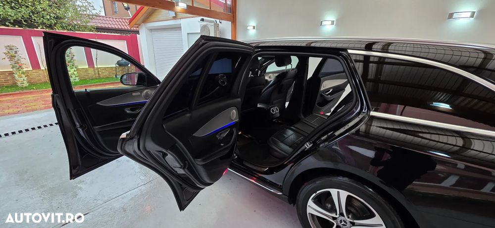 Mercedes-Benz E 220 d T 9G-TRONIC AMG Line - 19