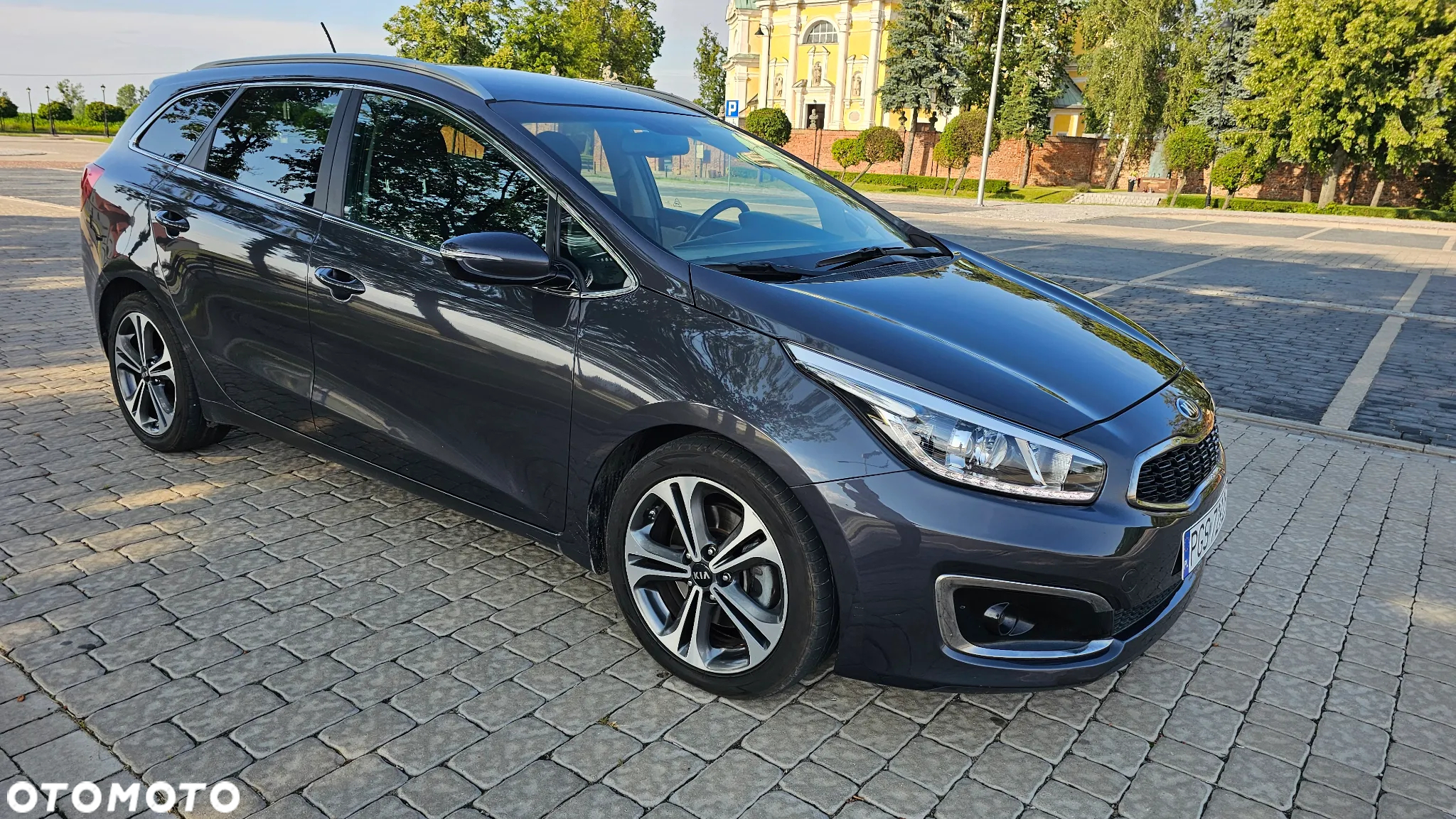 Kia Ceed SW 1.6 CRDi DCT Platinum Edition - 4