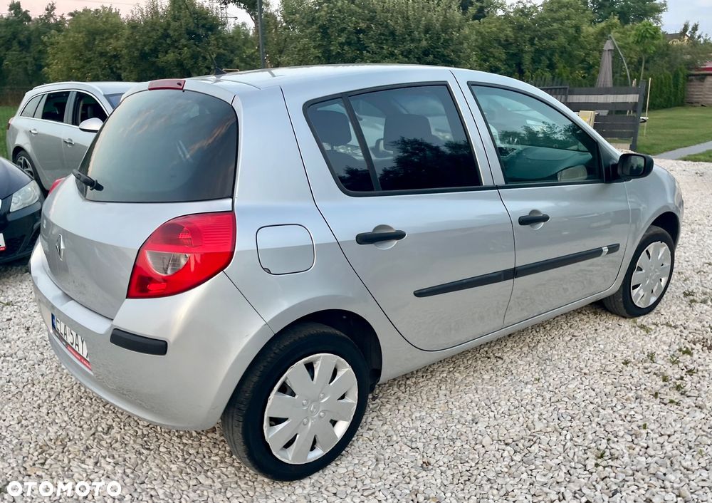 Renault Clio 1.2 16V Authentique - 20