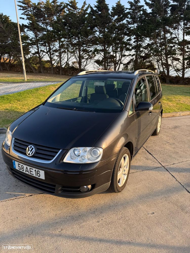 VW Touran 2.0 TDI Highline 7L - 4