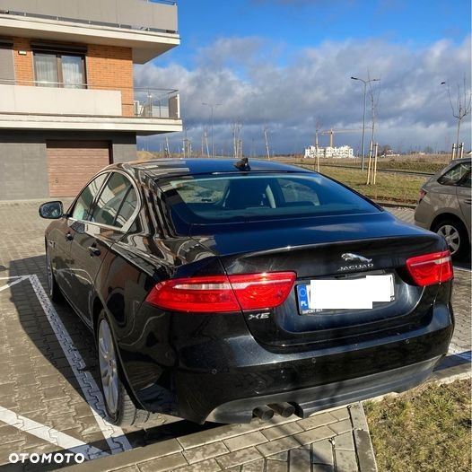 Jaguar XE 2.0 D Prestige - 2