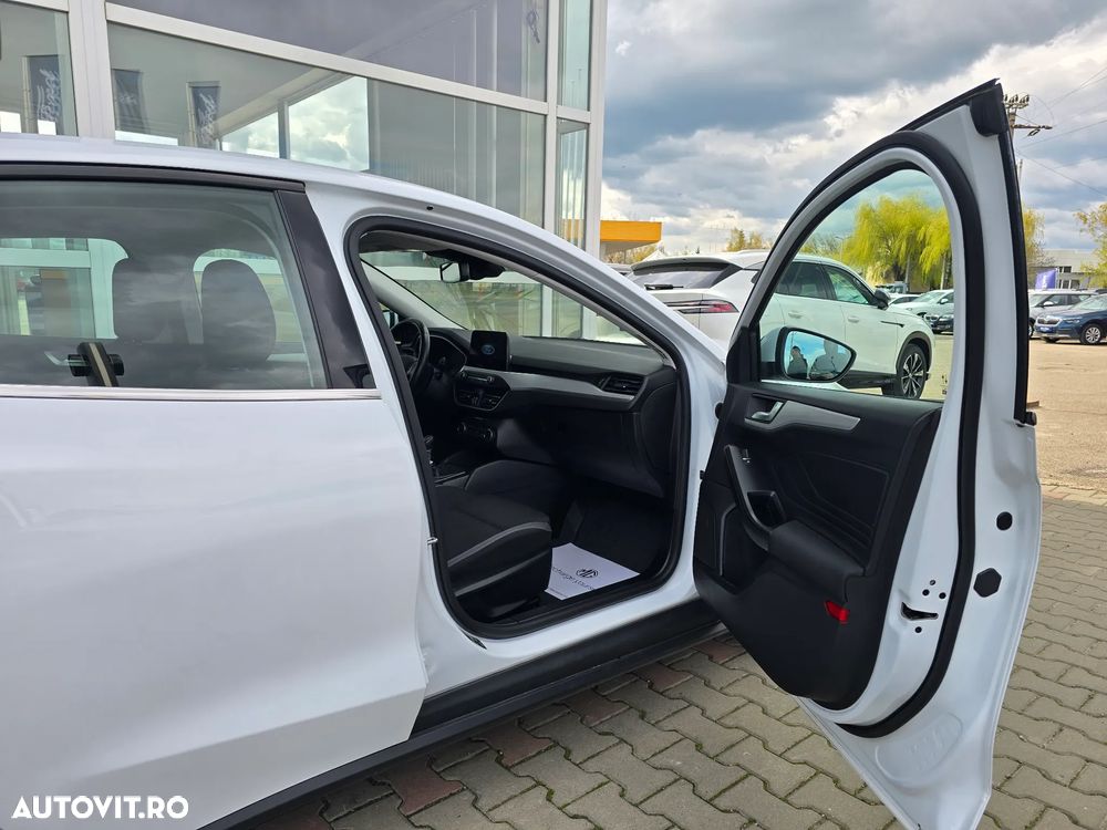 Ford Focus 1.0 EcoBoost Trend Edition - 9