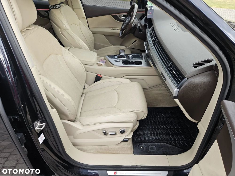 Audi Q7 - 24