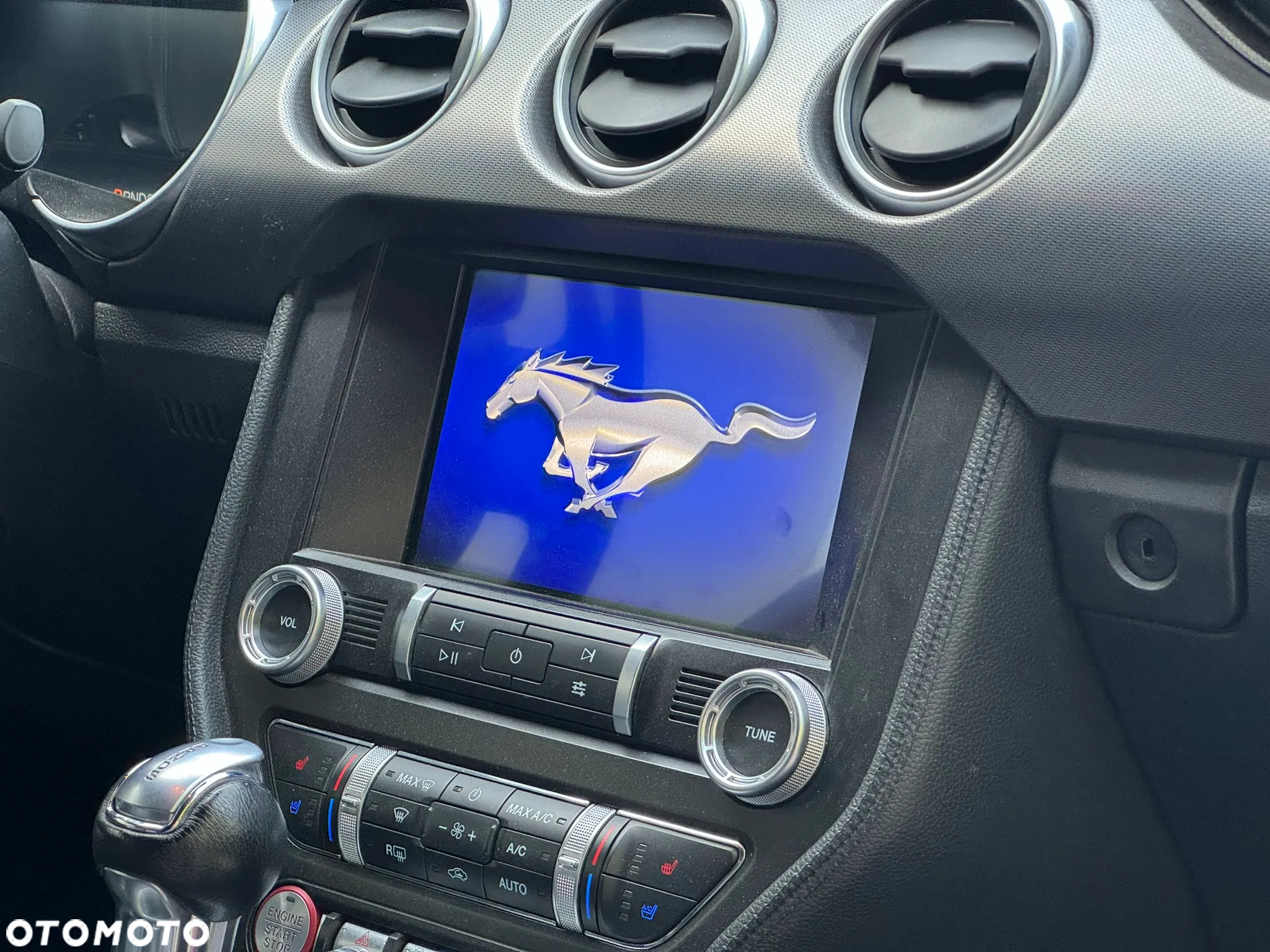 Ford Mustang 5.0 V8 GT - 28