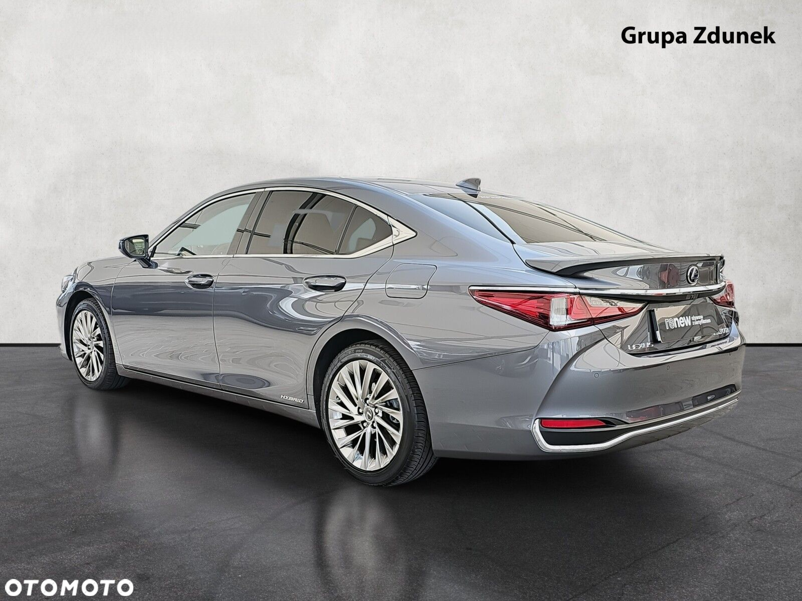 Lexus ES - 7