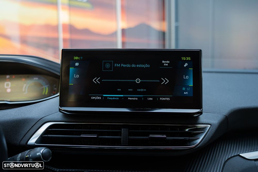 Peugeot 3008 1.6 Hybrid Allure e-EAT8 - 16