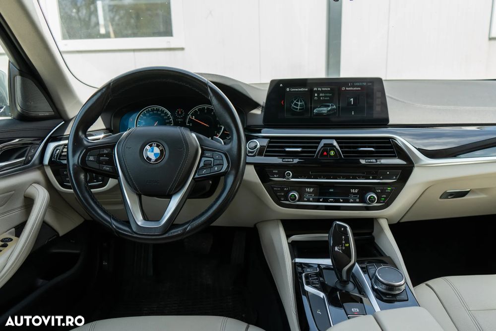 BMW Seria 5 540i xDrive AT - 13