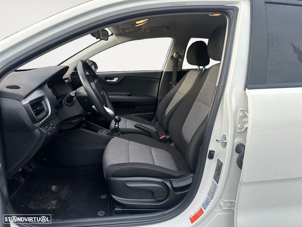 Kia Stonic 1.2 MPi Dynamic - 9