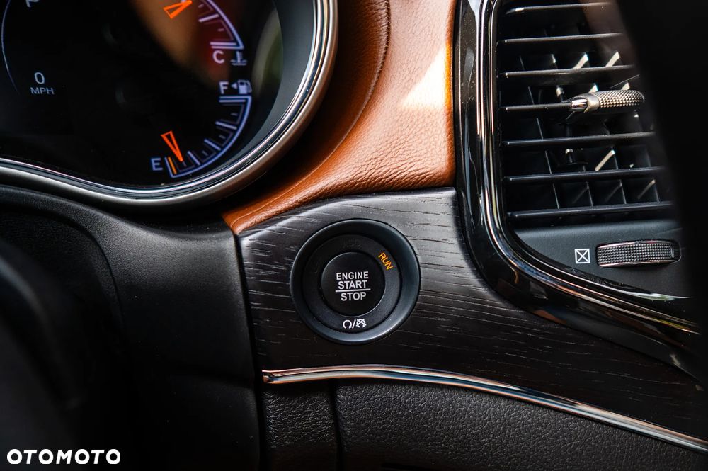 Jeep Grand Cherokee 5.7 V8 Summit - 23